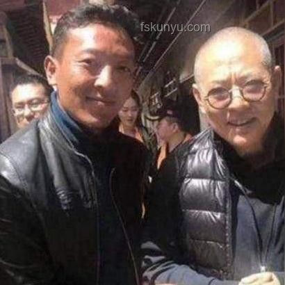李连杰入驻抖音再掀功夫热，传奇回归引领新风尚